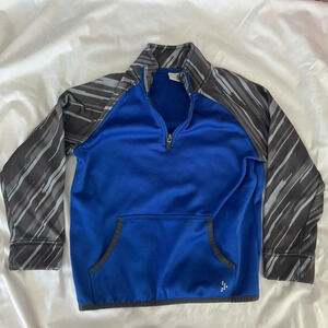 Gymboree zip up jacket, boys size 5-6